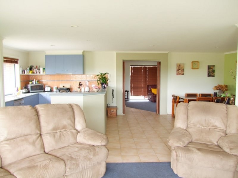 9 BLAIR CRESCENT, Leongatha VIC 3953