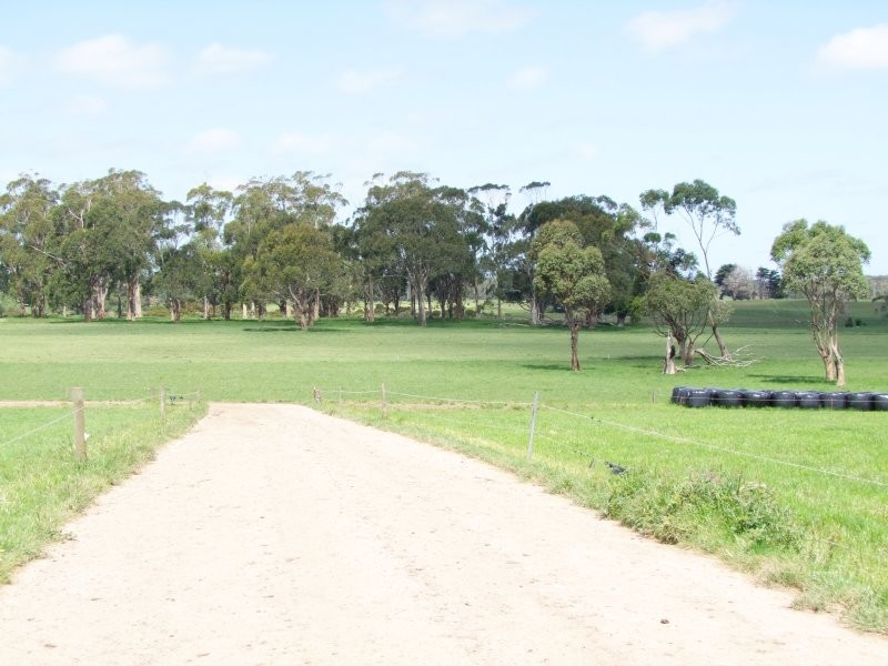 225 Whitelaws Track, Leongatha South VIC 3953