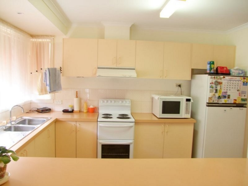 2/18 Clinton Court, Leongatha VIC 3953