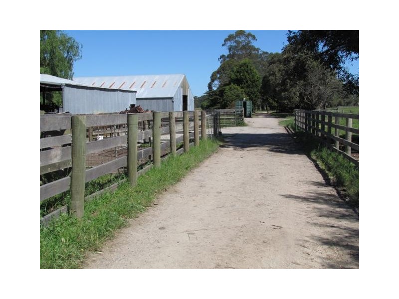 240 Ellis Road, Tonimbuk VIC 3815