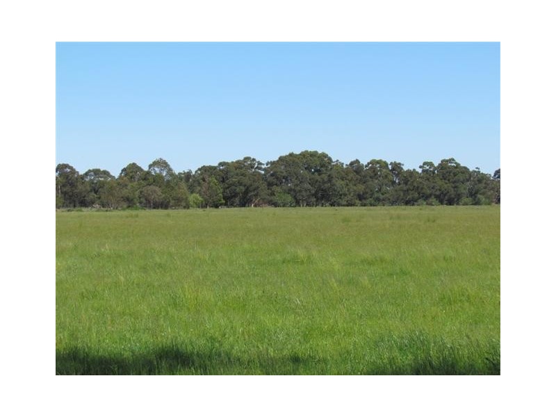 240 Ellis Road, Tonimbuk VIC 3815