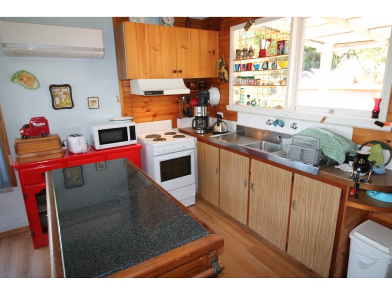 28 Ennisvale Ave, Sandy Point VIC 3959