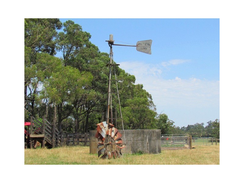 Curries Road, Drouin South VIC 3818