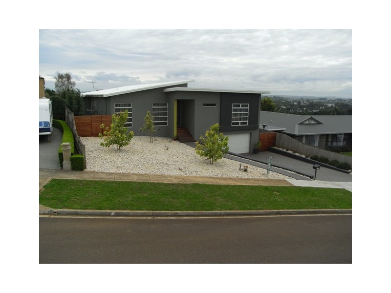 18 Bell Park Close, Warragul VIC 3820