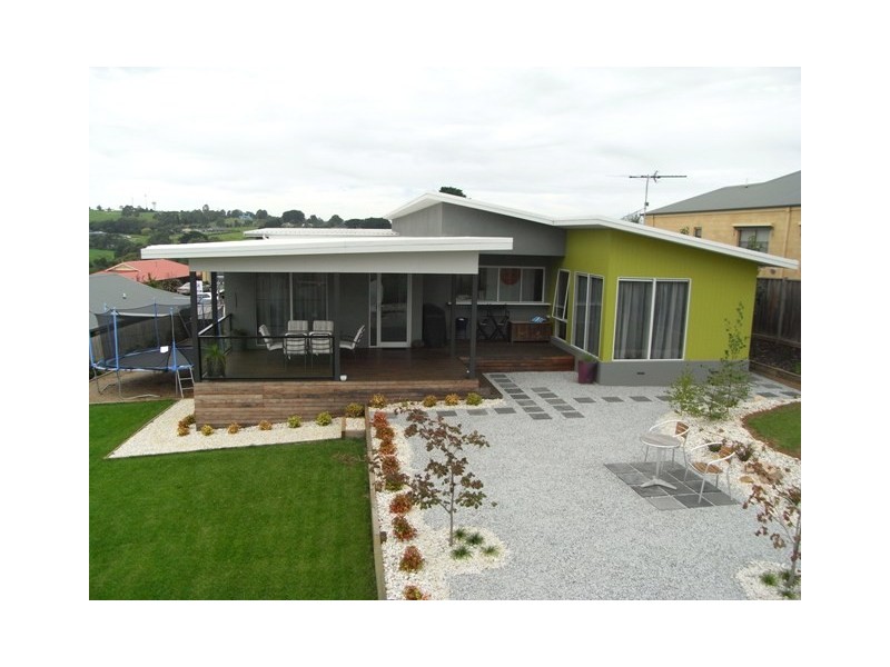 18 Bell Park Close, Warragul VIC 3820