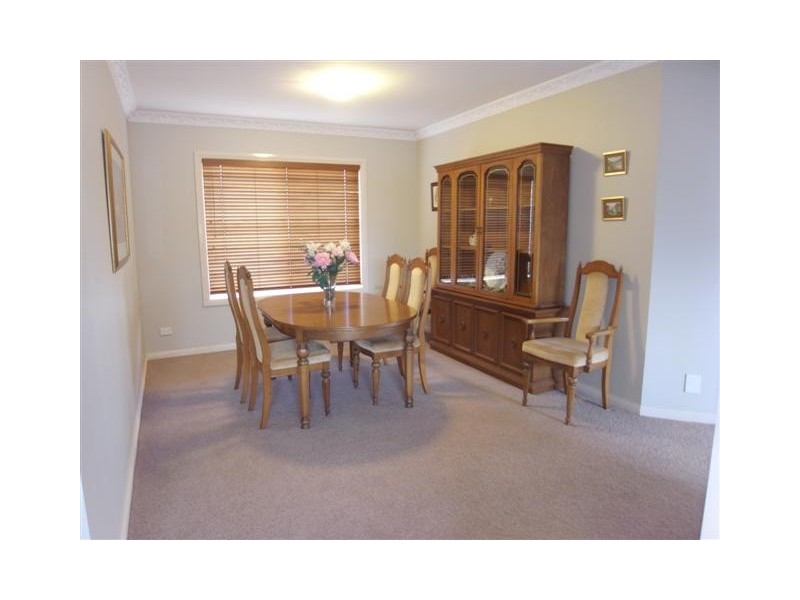 25 Willow Crescent, Warragul VIC 3820