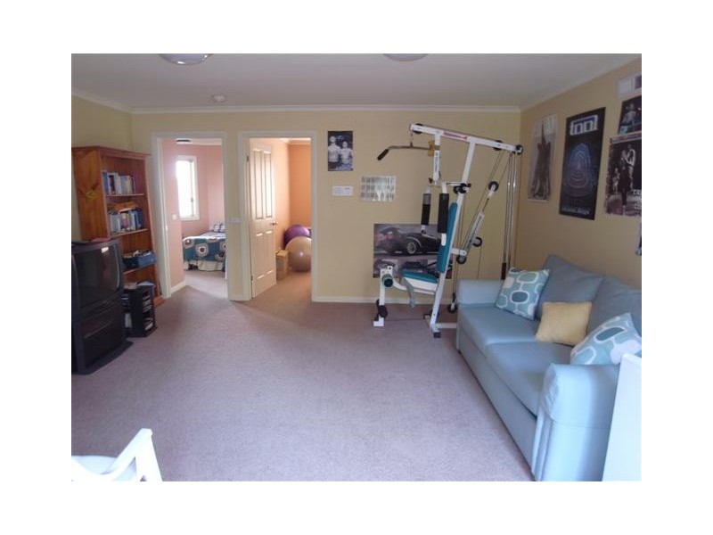 25 Willow Crescent, Warragul VIC 3820