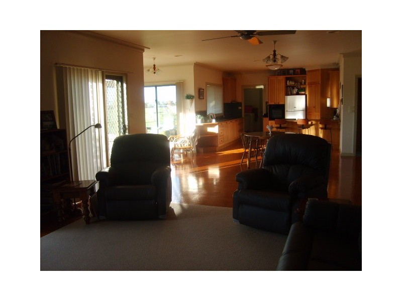 98 Lanes Rd, Welshpool VIC 3966