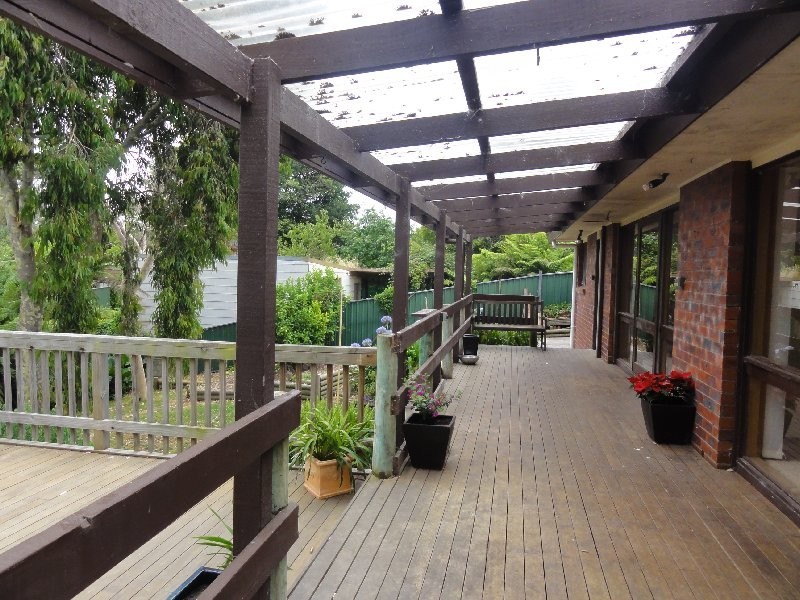 6 Hall Rd, Foster VIC 3960