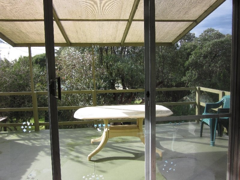 34 Banksia Ave, Sandy Point VIC 3959
