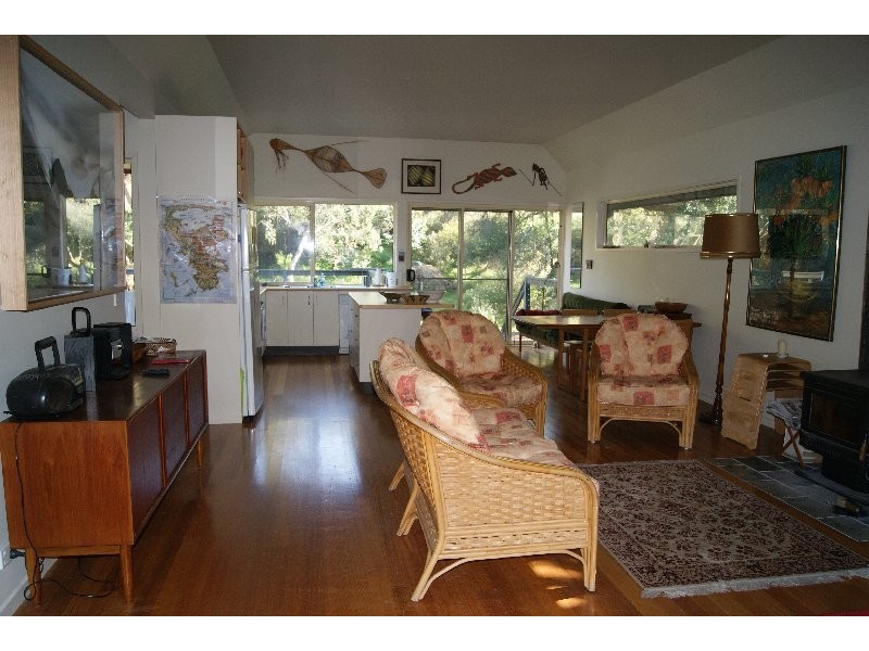 16 Graeme Grove, Sandy Point VIC 3959