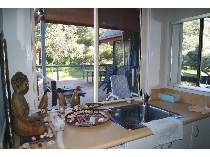 16 Graeme Grove, Sandy Point VIC 3959