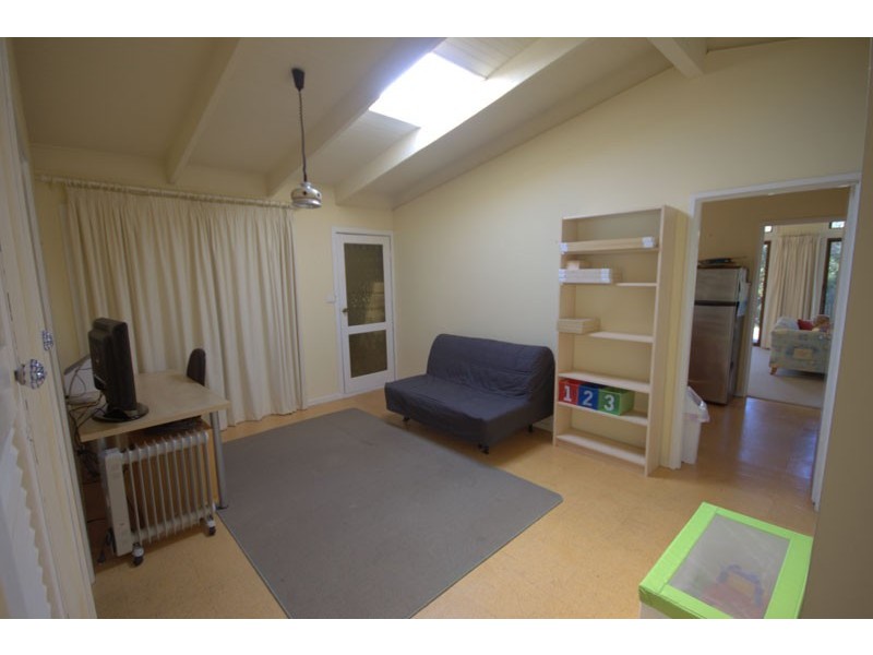 12 Banksia Ave, Sandy Point VIC 3959