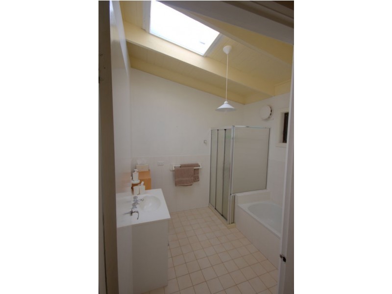 12 Banksia Ave, Sandy Point VIC 3959