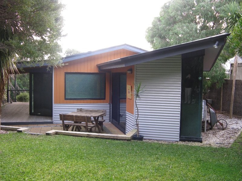 1 Fifth Ave, Sandy Point VIC 3959