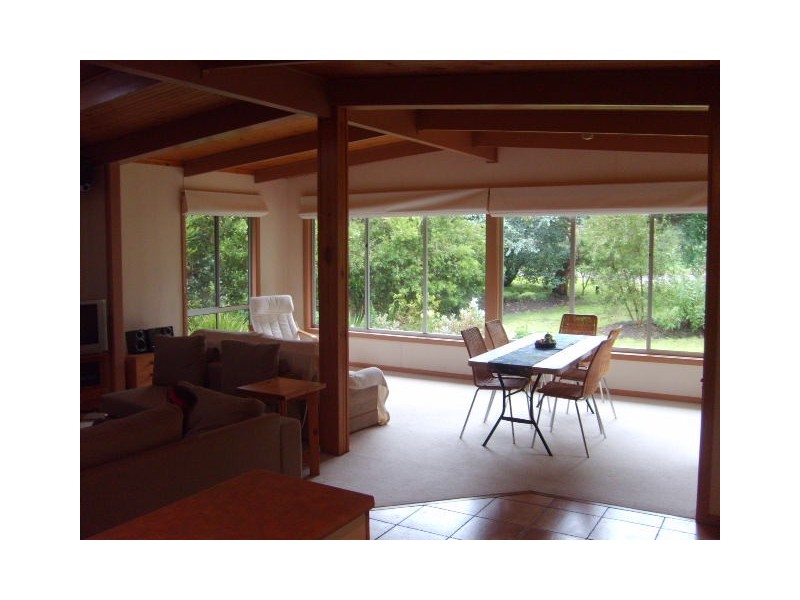 8 The Boulevard, Sandy Point VIC 3959