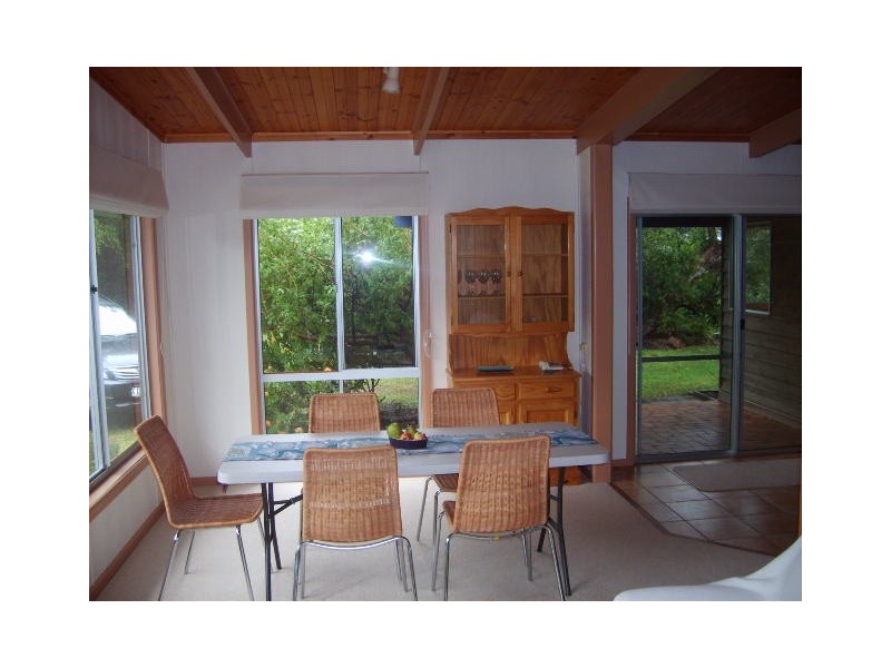 8 The Boulevard, Sandy Point VIC 3959