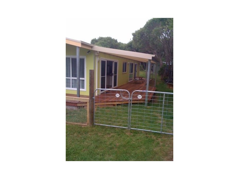 26 Acacia St, Sandy Point VIC 3959