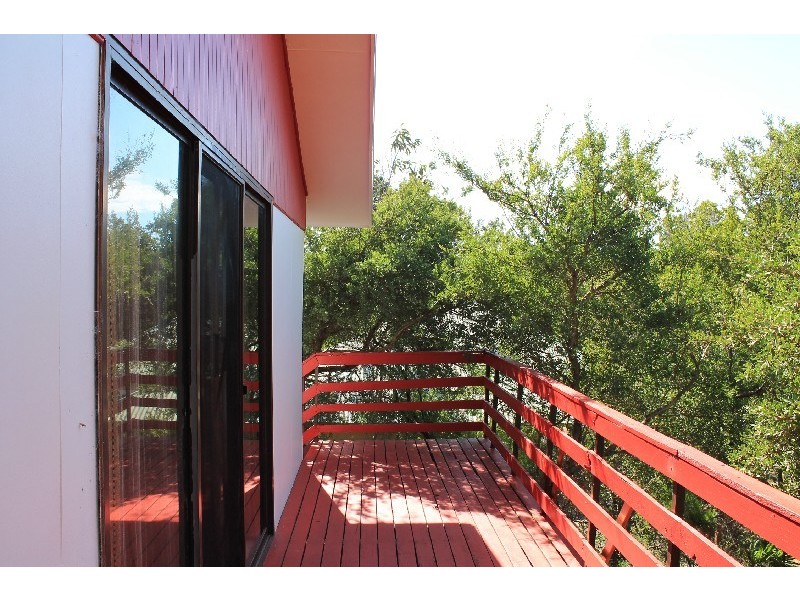 9 Manuka Street, Sandy Point VIC 3959