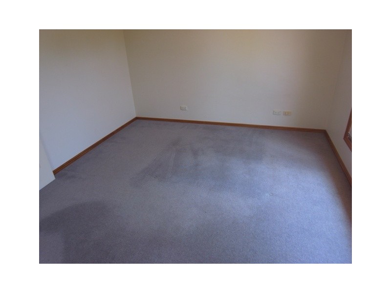 2/14 Cambridge Drive, Warragul VIC 3820