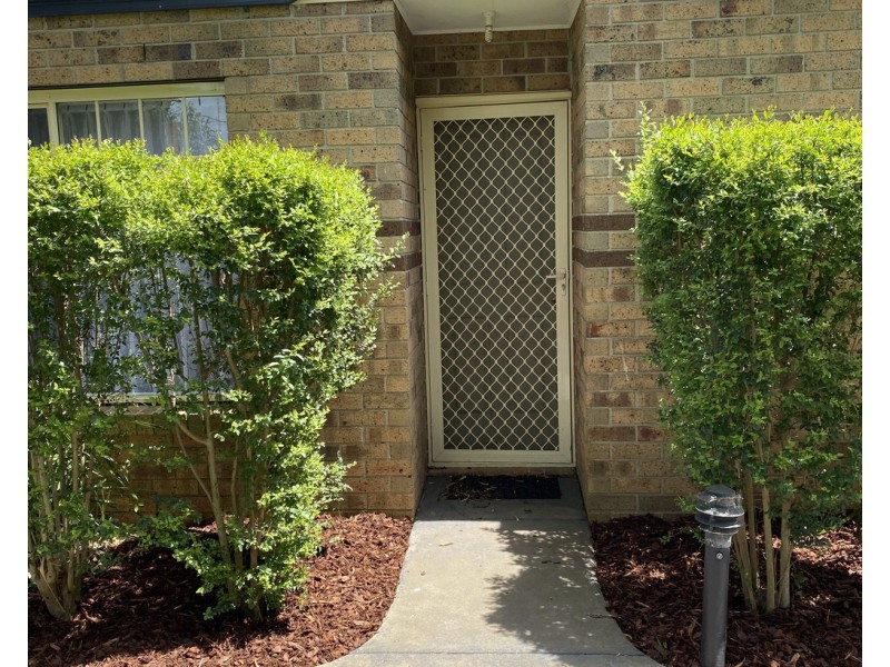 Unit 1/7 Lampard Road, Drouin VIC 3818