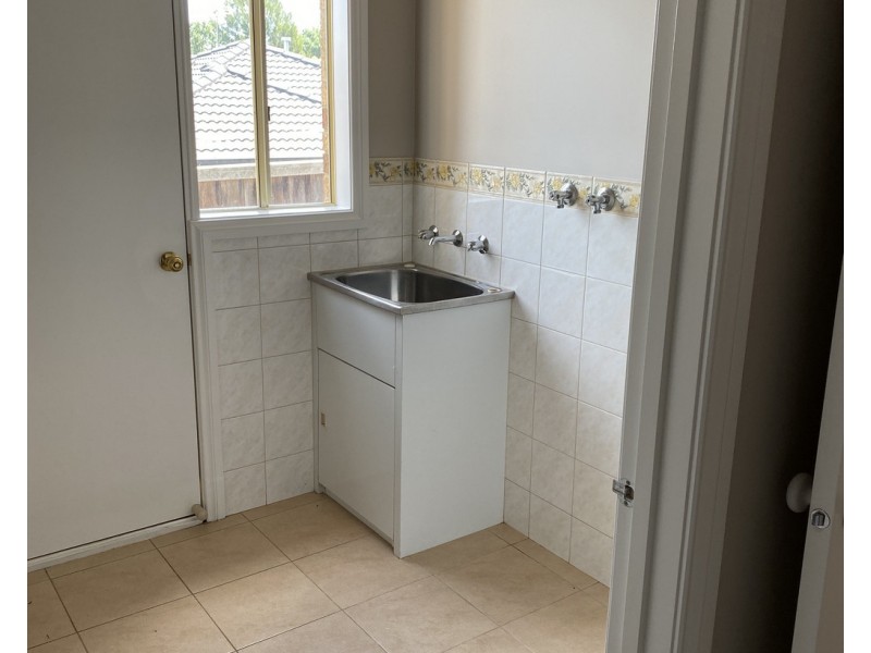 Unit 1/7 Lampard Road, Drouin VIC 3818