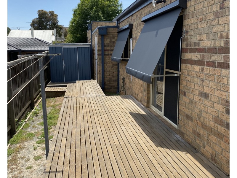 Unit 1/7 Lampard Road, Drouin VIC 3818