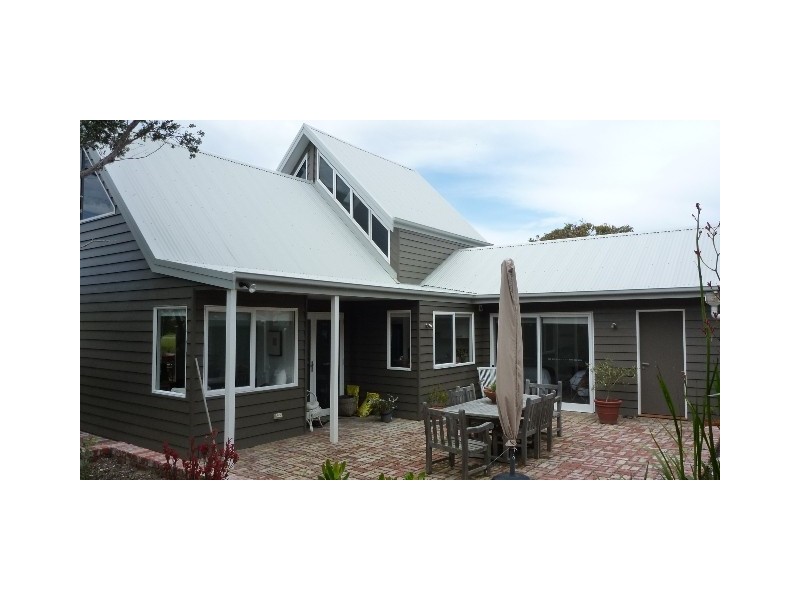 5 Park Ave, Sandy Point VIC 3959