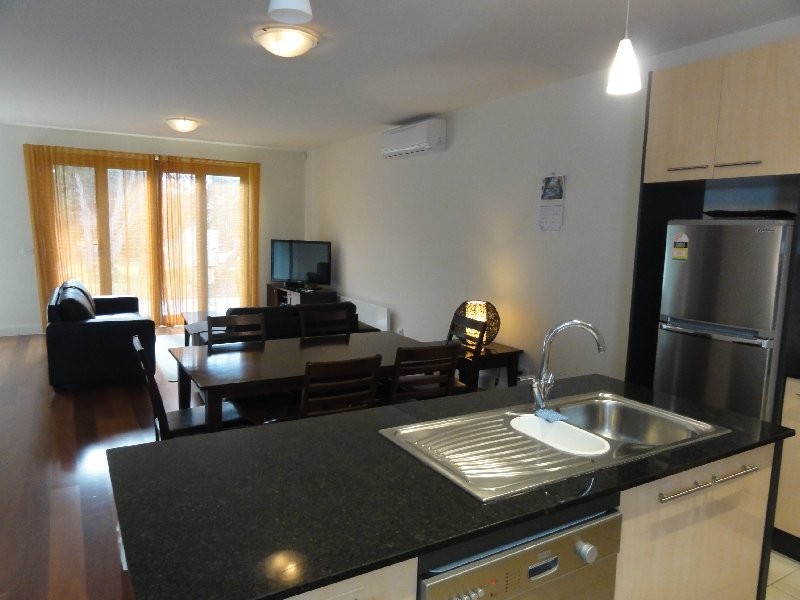 2/89 Beach Pde, Sandy Point VIC 3959