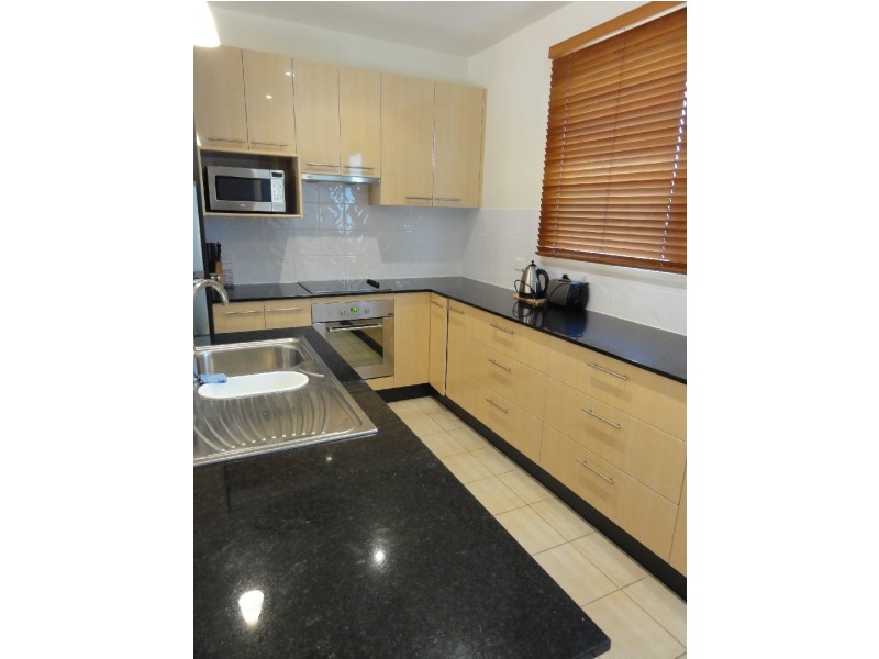 2/89 Beach Pde, Sandy Point VIC 3959