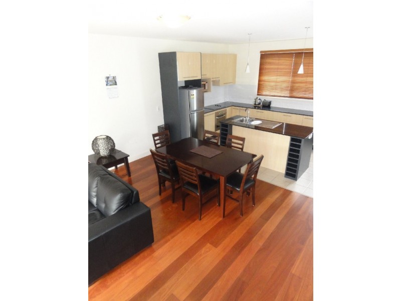 2/89 Beach Pde, Sandy Point VIC 3959