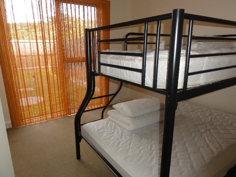 2/89 Beach Pde, Sandy Point VIC 3959