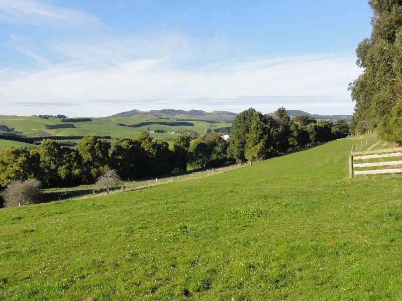 654 Falls Road, Fish Creek VIC 3959