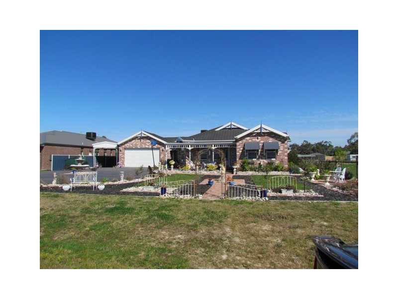 18 Toy Street, Longwarry VIC 3816