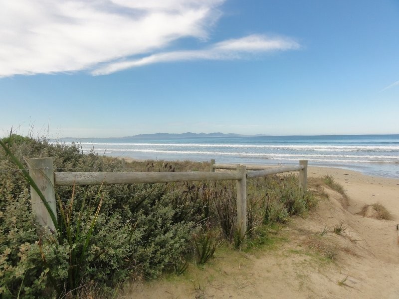 8 Graeme Grove, Sandy Point VIC 3959