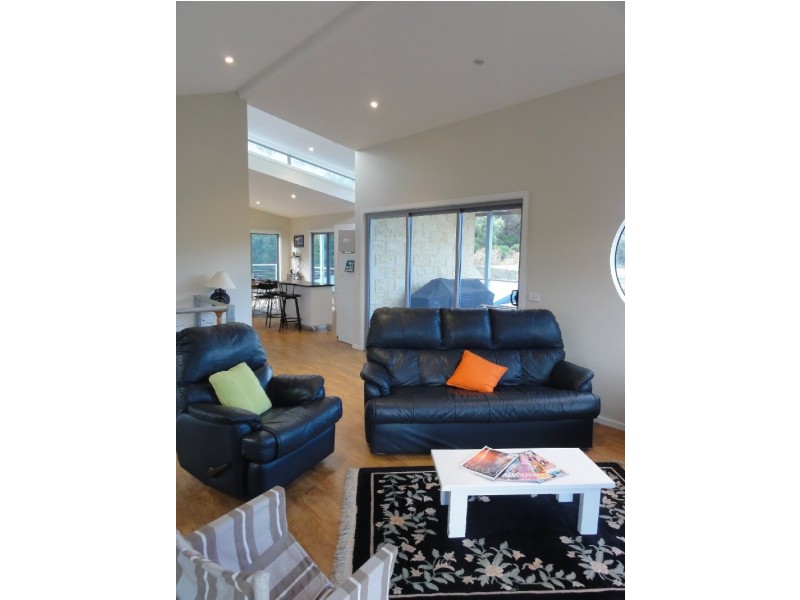 31 Sunshine Rise, Sandy Point VIC 3959