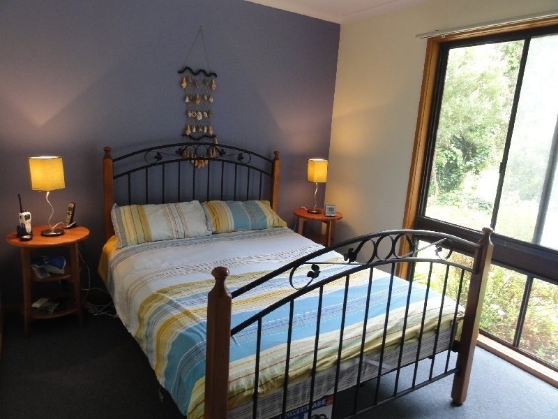 12 Tecoma Ave, Sandy Point VIC 3959