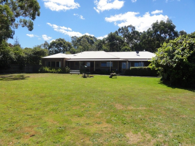 607 Waratah Road, Fish Creek VIC 3959