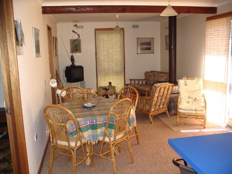 41 Ash Ave, Sandy Point VIC 3959