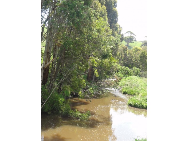 27 Agnes River Rd, Welshpool VIC 3966