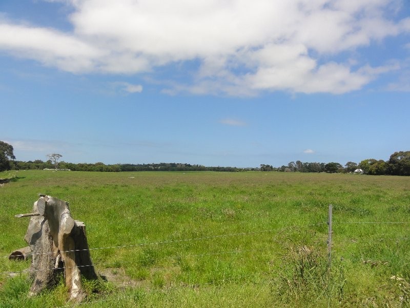 27 Agnes River Rd, Welshpool VIC 3966