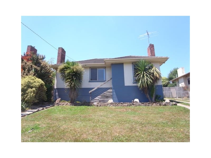 18 Burton Street, Warragul VIC 3820