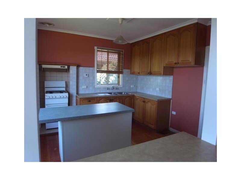 18 Burton Street, Warragul VIC 3820