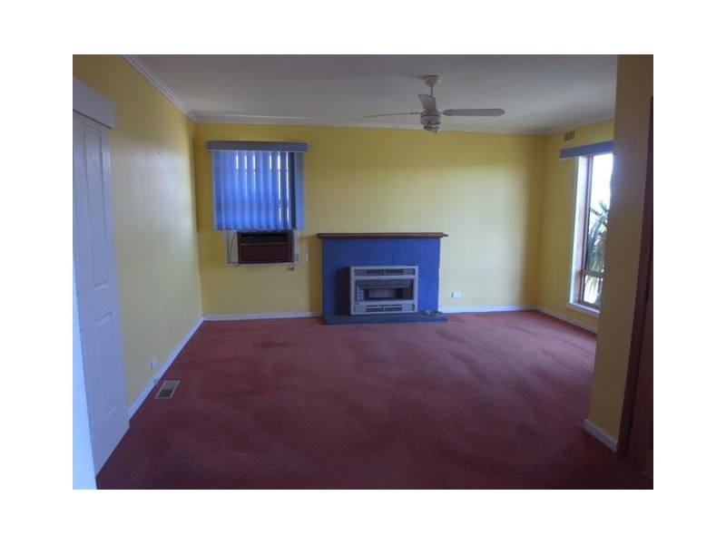 18 Burton Street, Warragul VIC 3820