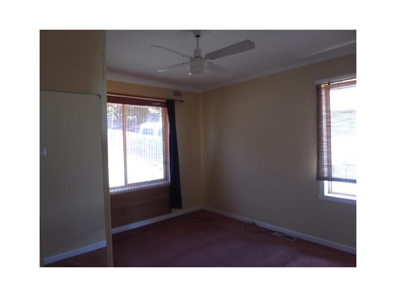 18 Burton Street, Warragul VIC 3820