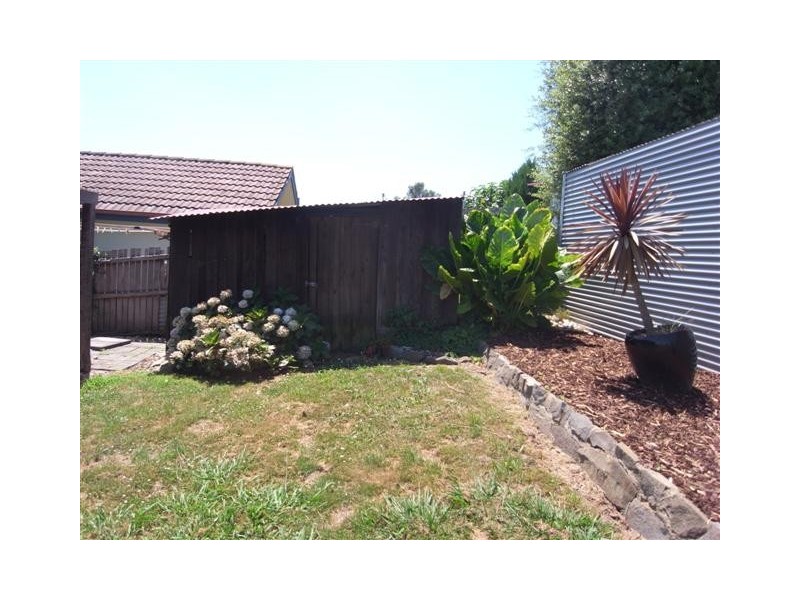 18 Burton Street, Warragul VIC 3820