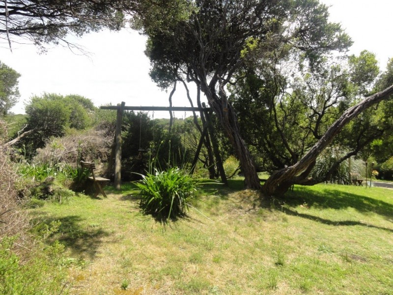 104 Beach Pde, Sandy Point VIC 3959