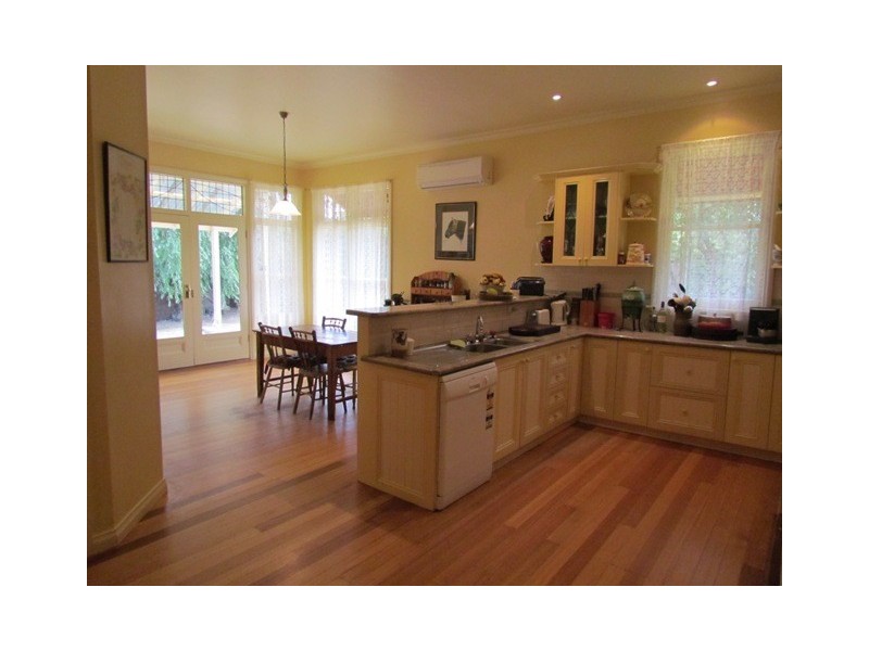 340 Mont Albert Road, Garfield VIC 3814