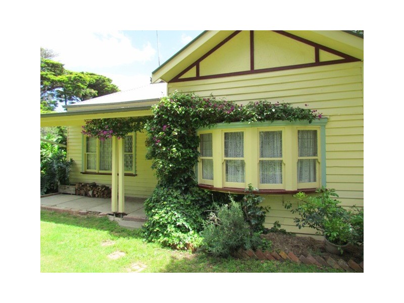 340 Mont Albert Road, Garfield VIC 3814