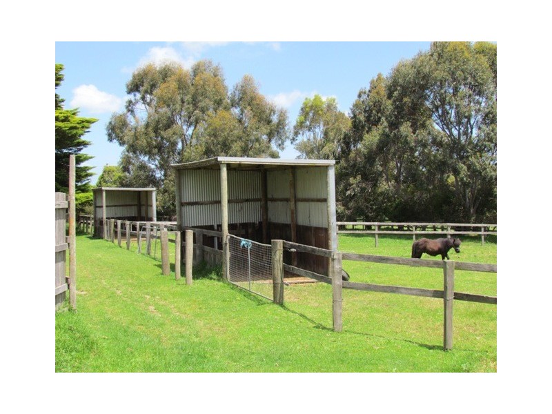 340 Mont Albert Road, Garfield VIC 3814